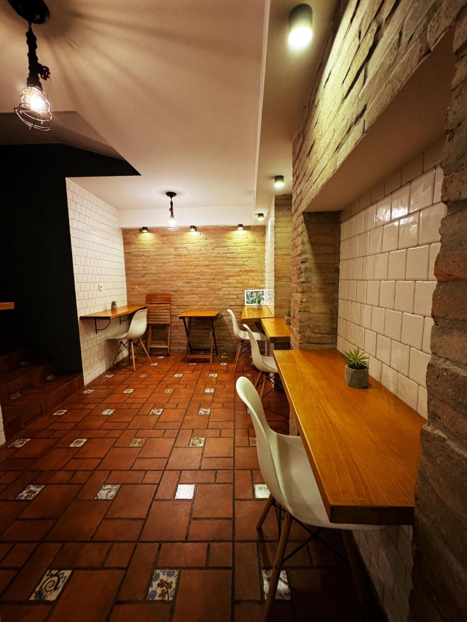 Hotel Classic Corner Τυφλίδα Εξωτερικό φωτογραφία