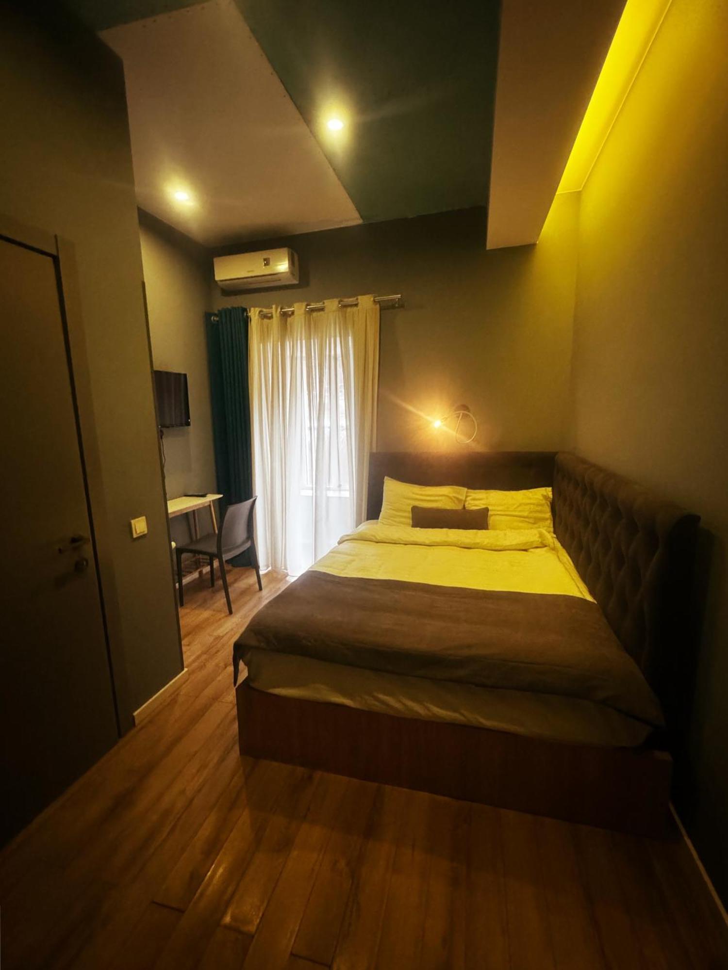 Hotel Classic Corner Τυφλίδα Εξωτερικό φωτογραφία
